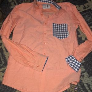 Very cute button up men’s shirt 👚